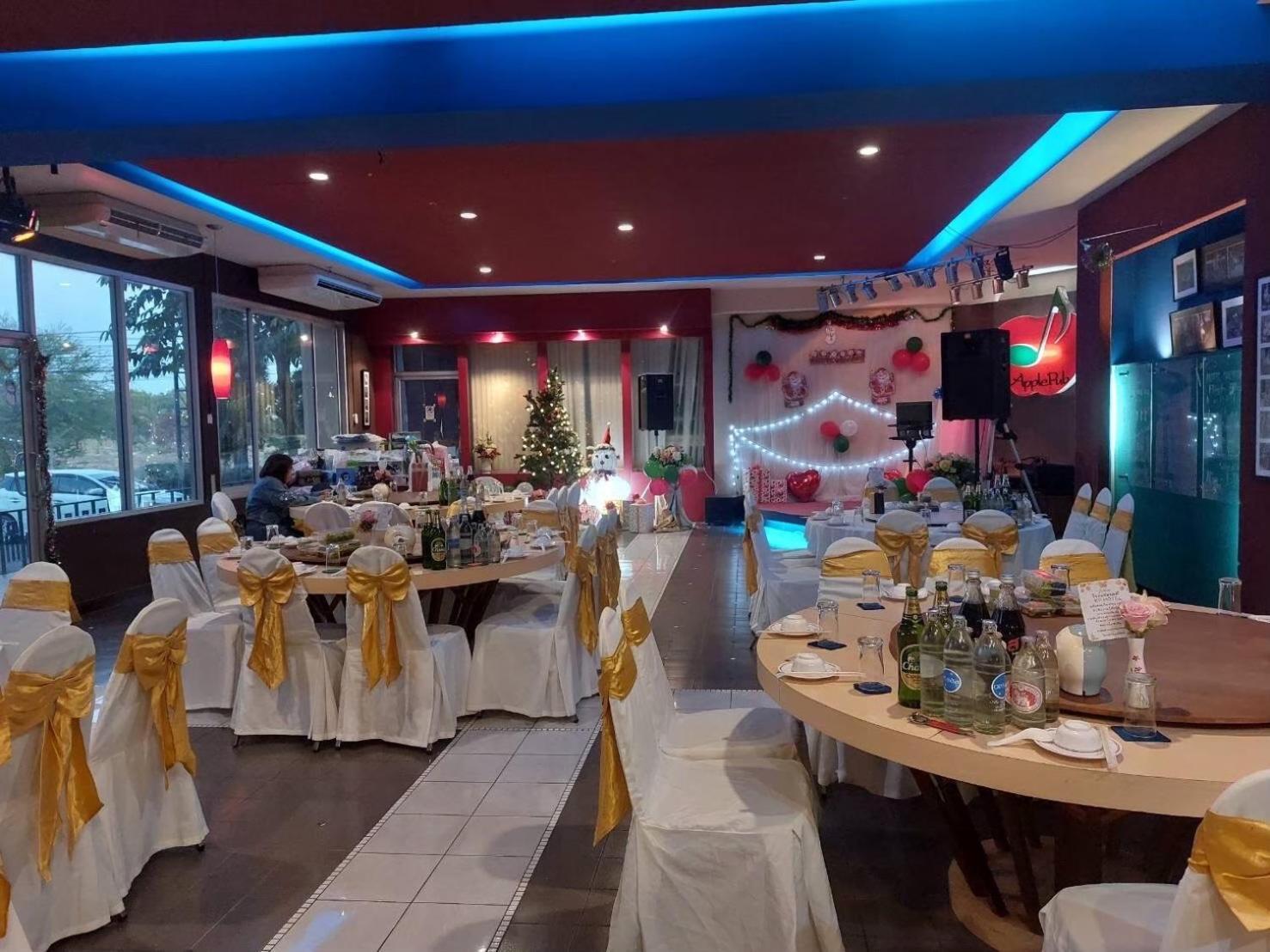 KP hotel Kumphawapi Buitenkant foto
