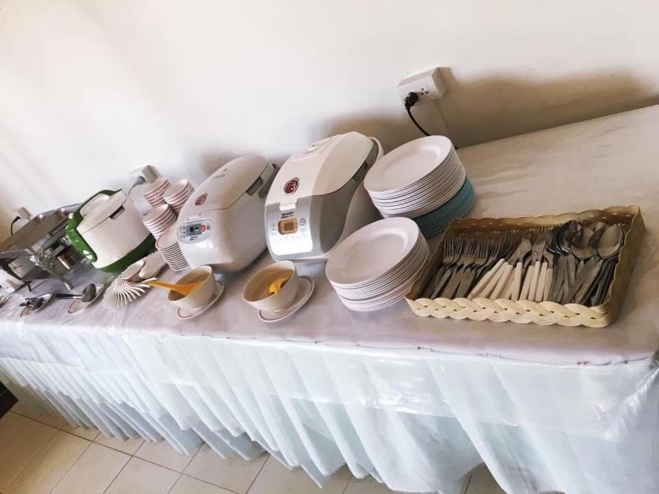 KP hotel Kumphawapi Buitenkant foto